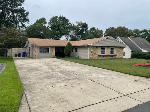 3504 Maureen Ln