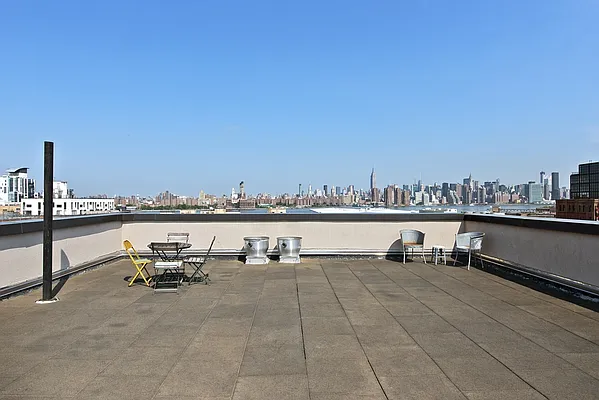Sold by Nest Seekers International | media 6