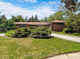 40 Fifeshire Rd, Toronto, ON M2L 2G6