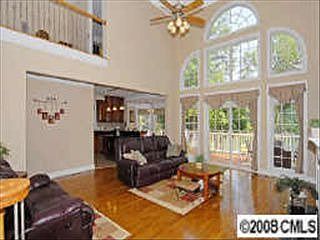 4th image of 212 Bay Shore Dr