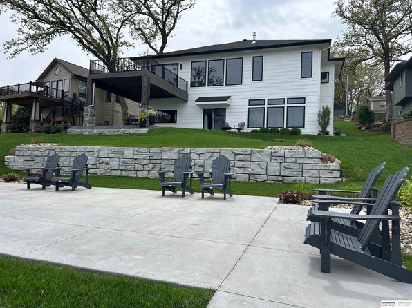 8849 Verdon Cir, Plattsmouth, NE 68048