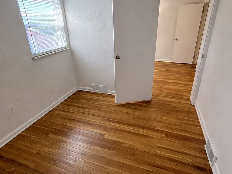 422 Jacobson Dr — Photo 16