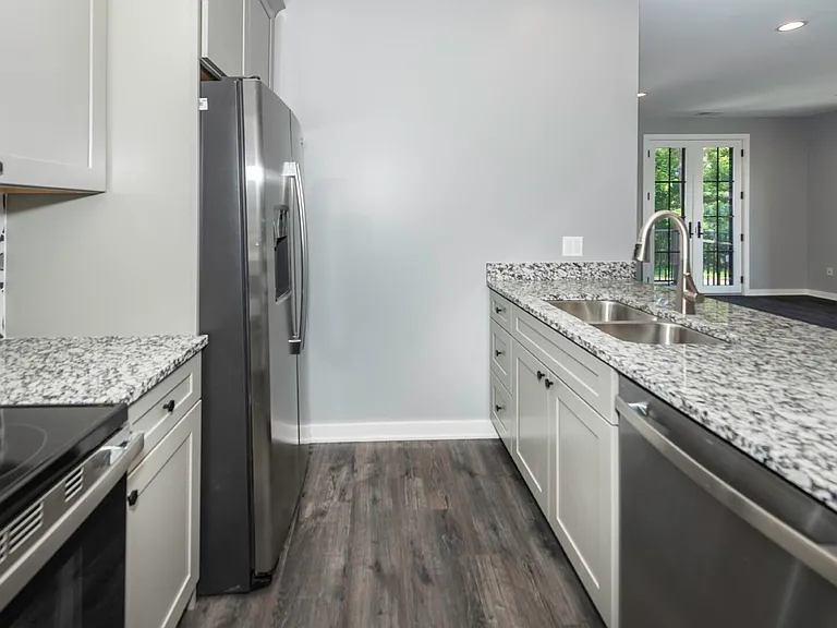 5399 Plymouth Rd — Photo 16