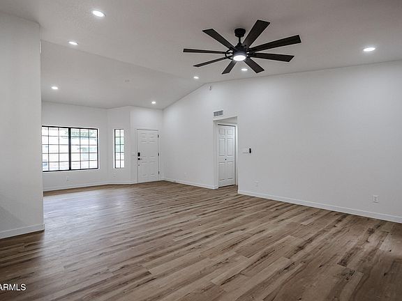 5th image of 619 N NORFOLK --
