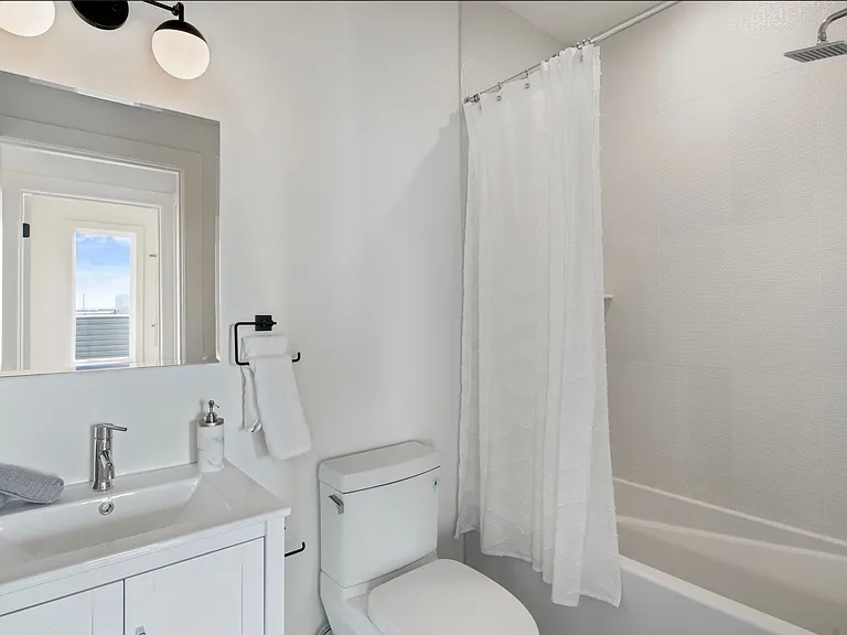 Brand New Fishtown Luxury Condos — Photo 27