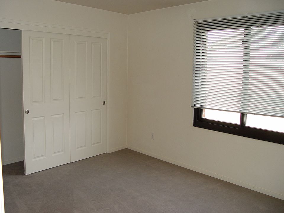 2nd image of 1280 Del Monte Ave APT 2