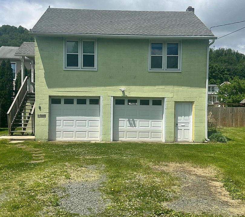 1st image of 102 Myrtle Ave