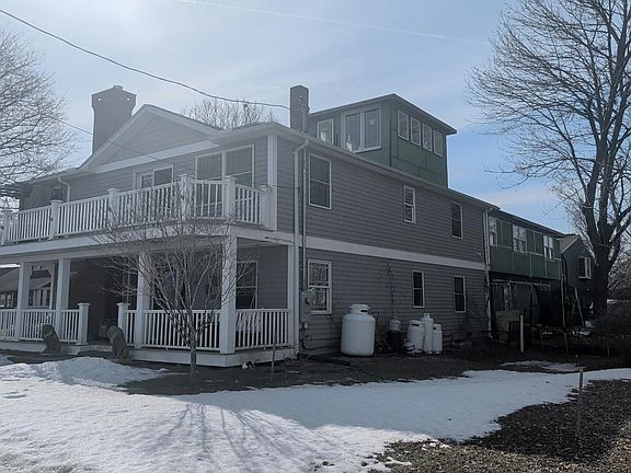 2nd image of 129 Riverbank Rd