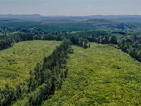 1 Back Valley Rd, Lyerly, GA 30730