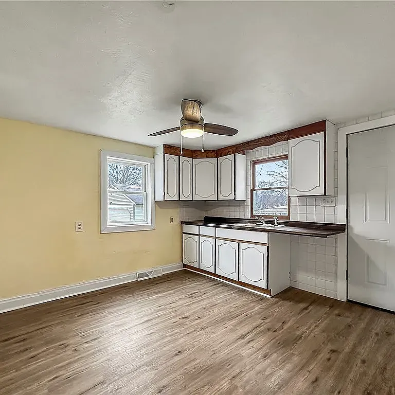 3 bed, 976 sqft, $1,400 — Photo 4