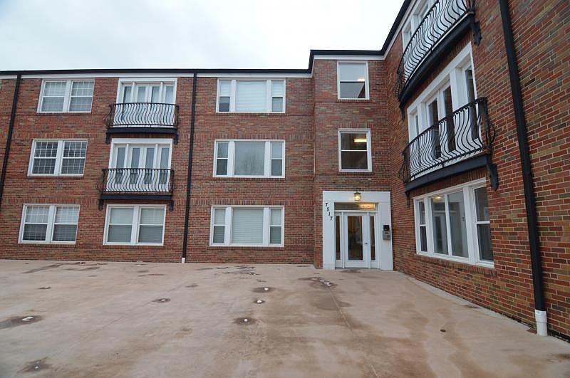 1st image of 7517 Oxford Dr APT 1A
