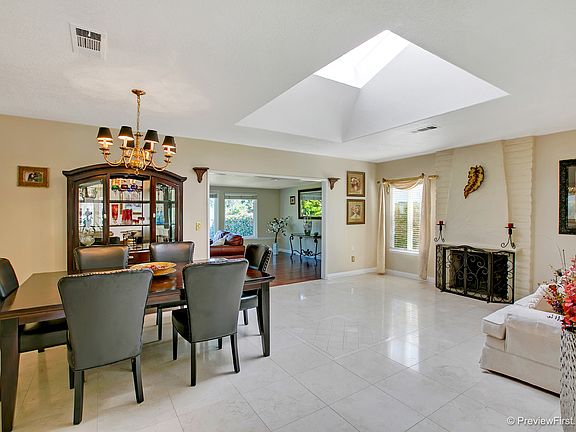 4th image of 18163 Verano Dr
