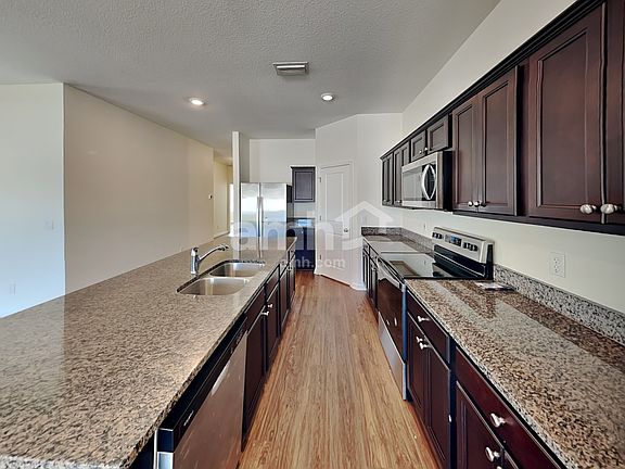 3rd image of 11501 Pace Bend Ct