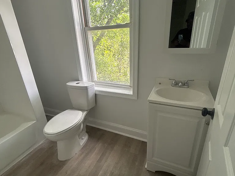 6403 Glenmore Ave #2 — Photo 6