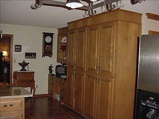 3rd image of 200 Woodlake Dr