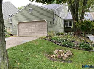 2616 S Ridgeview Way, Sioux Falls, SD 57105