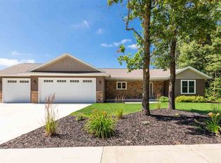 4545 River Dr, Plover, WI 54467