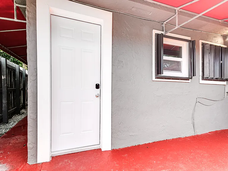 3147 SW 17th St #5 — Photo 14