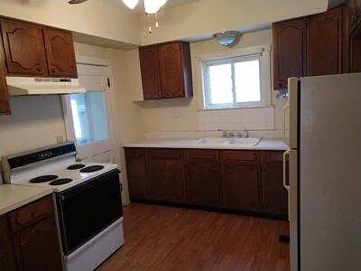 3049 6th St SW — Photo 3