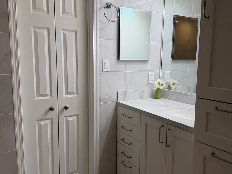 1736 Crestview Dr — Photo 32