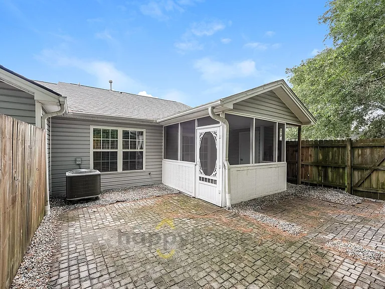 1627 Dexter Ln — Photo 17