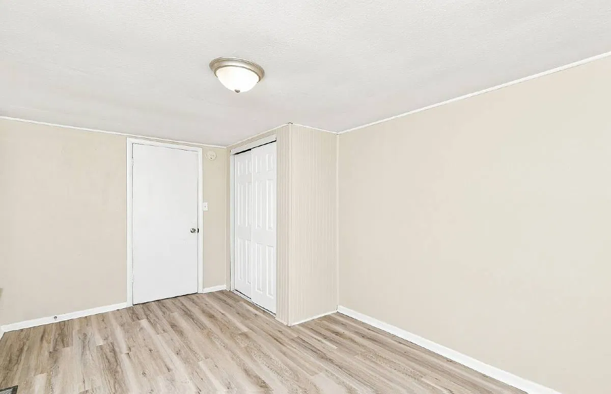 3816 W 59th St in Tulsa, OK 74107 — Photo 2