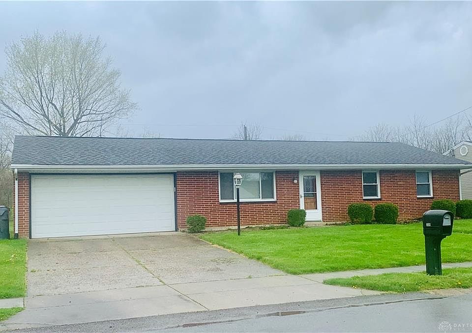 1st image of 308 S 1st St