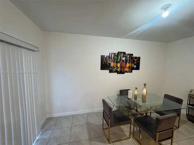 270 NE 12th St #270 — Photo 11