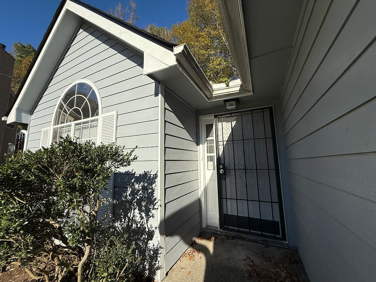 Building Photo - 235 Whirlwind Ct S