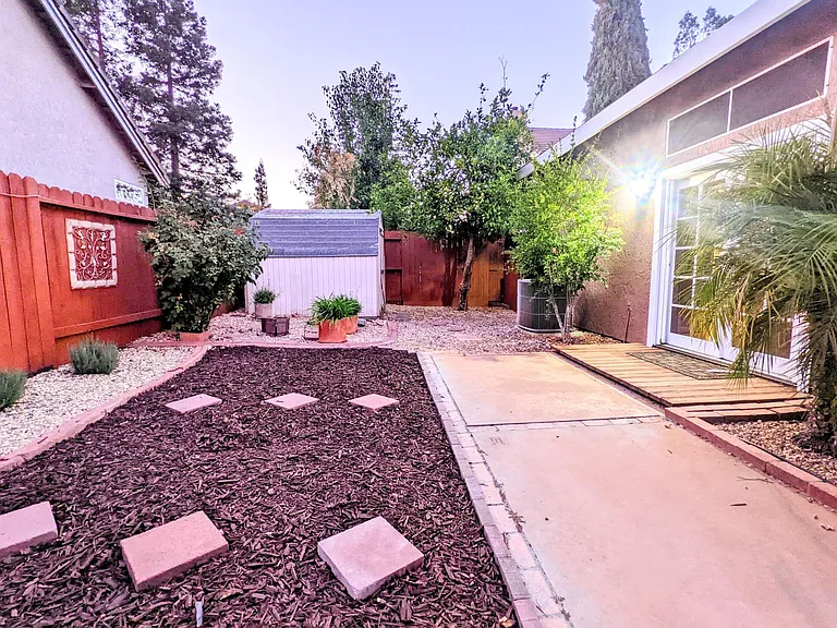 8128 Bramfield Way — Photo 18