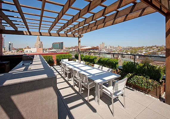 Rented by Mirador Real Estate | media 44