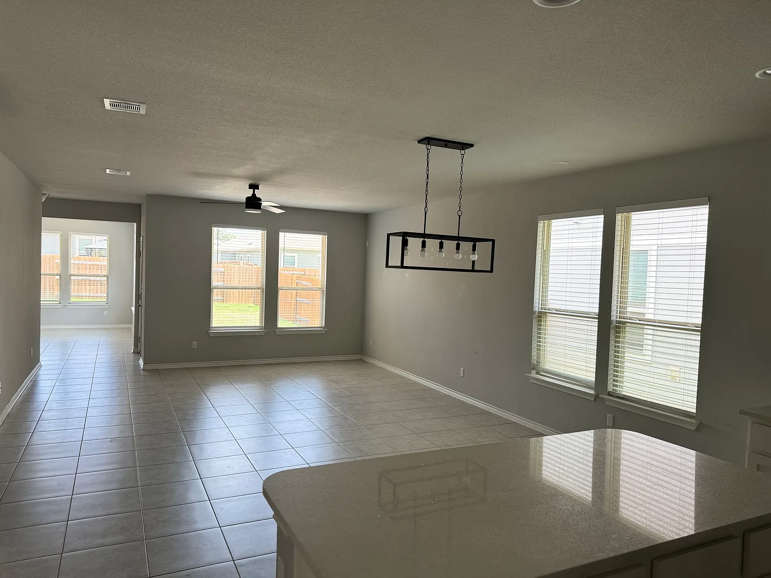 3 bed, 1875 sqft, $2,250 — Photo 4