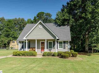 205 Lakeside Ln, Liberty, SC 29657