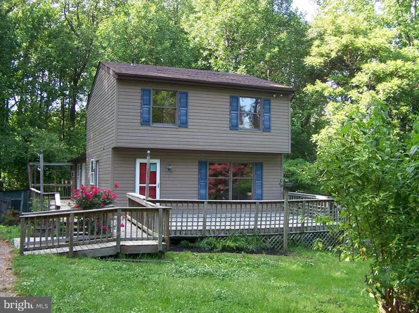 3795 Roop Rd, New Windsor, MD 21776