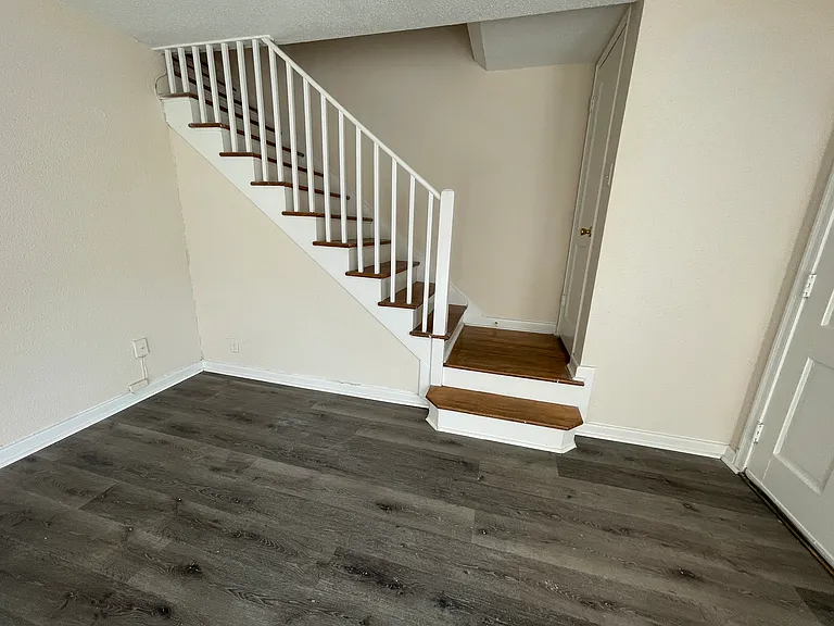 1623 Valley Ave — Photo 13