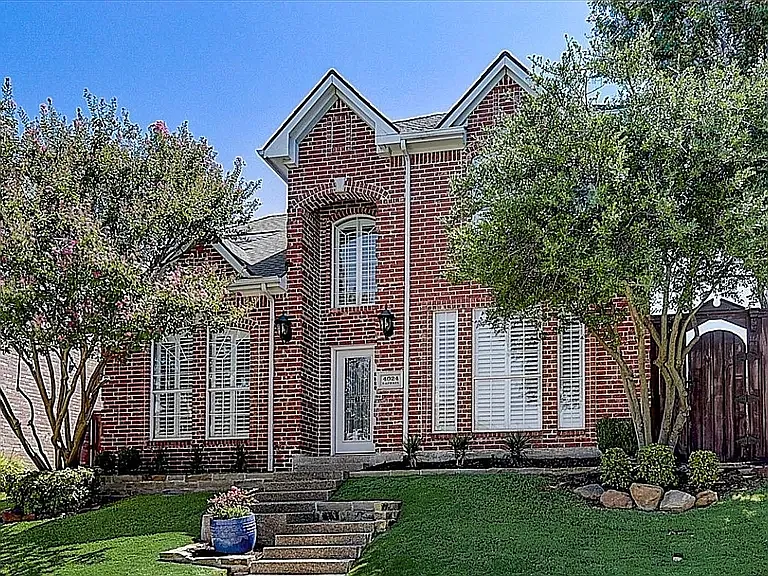4024 Raphael Dr — Photo 1