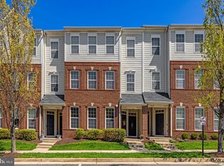19464 Promenade Dr, Leesburg, VA