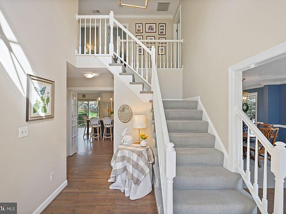 3rd image of 506 Pinefield Dr