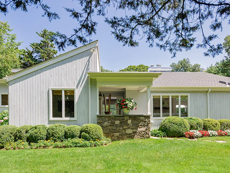 14 Rose Hill Rd — Photo 8