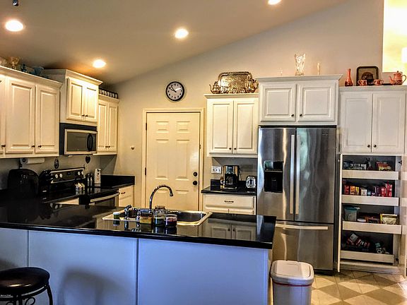 5th image of 4944 Water Oak Dr