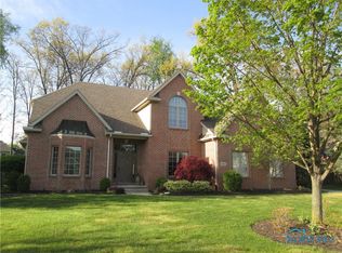 8746 Willow Pond Blvd, Sylvania, OH 43560