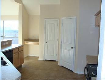 4th image of 93 N Highland Dr