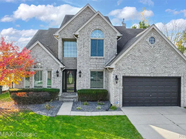 50935 Murray Dr, Macomb, MI 48044