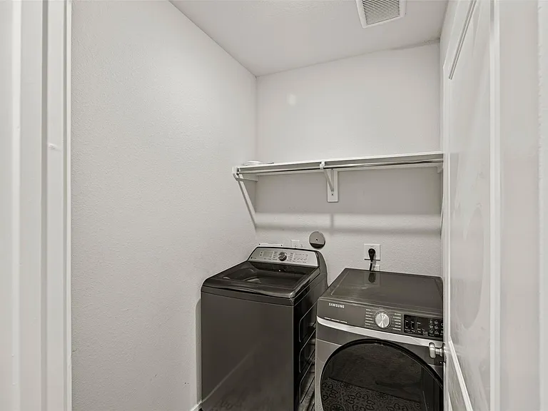 16631 Lake Austin St — Photo 30