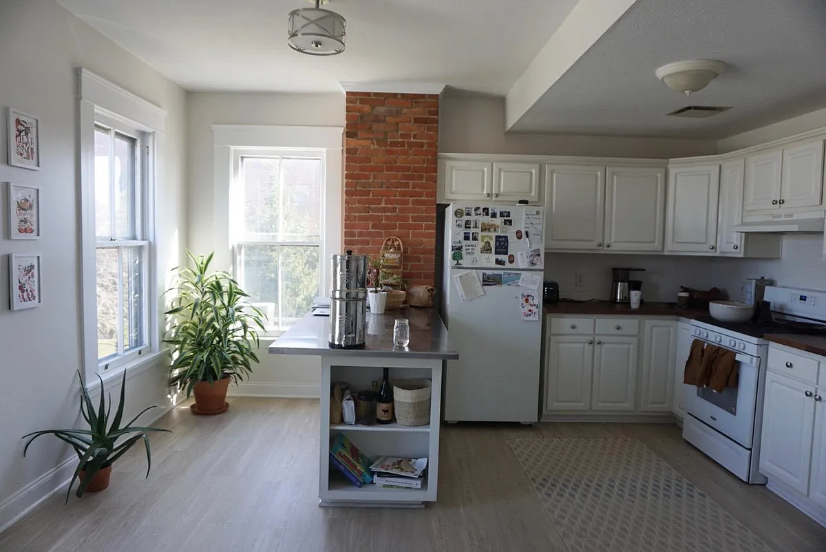 Building Photo - 1817 W 44th St #3