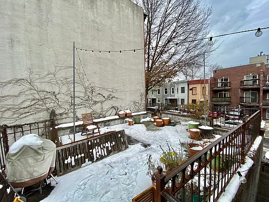 Rented by MySpaceNYC | media 21