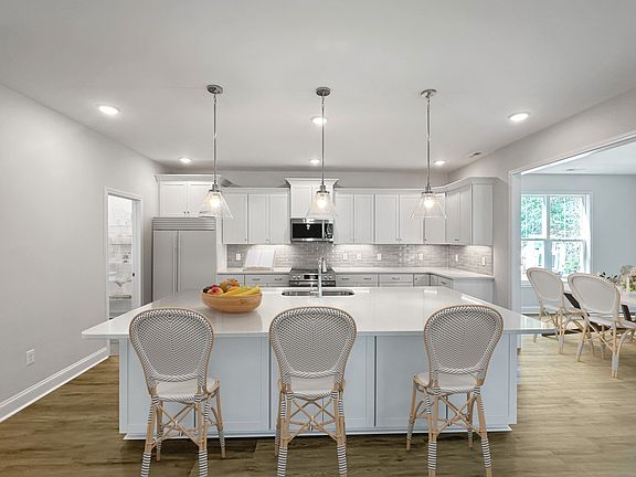 Image represents a previous build. Current selections may vary