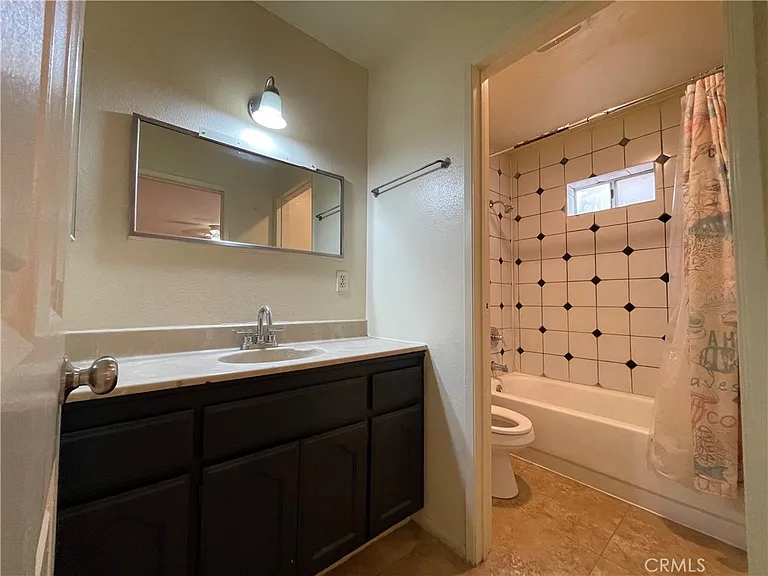 1349 Walnut Ave — Photo 11