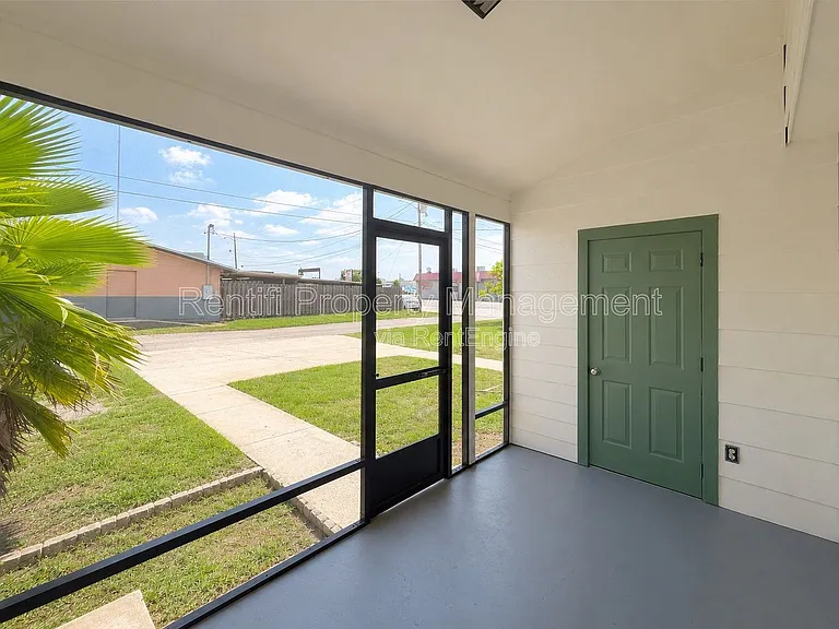 4475 Frankie Ct — Photo 18