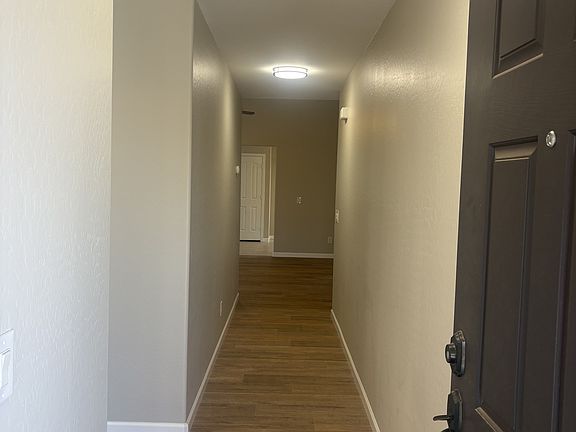 3rd image of 1132 S 167th Ln